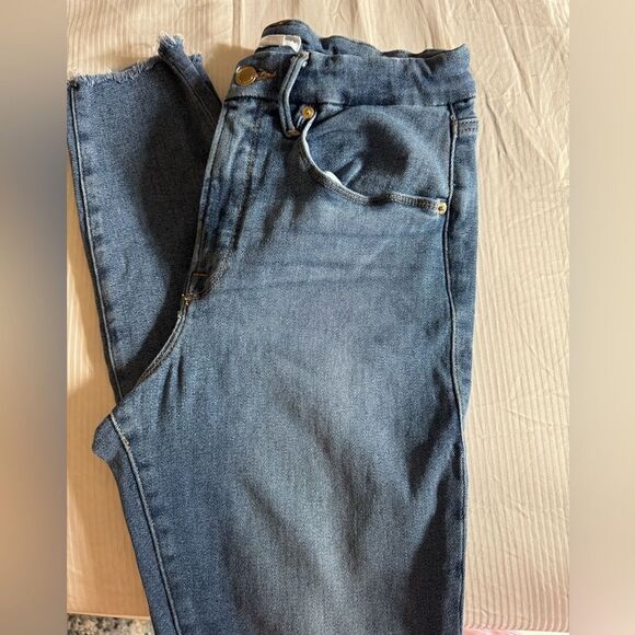 Good Legs Skinny Jeans in Blue655 by Good American (Size 30) - Picture 5 of 12